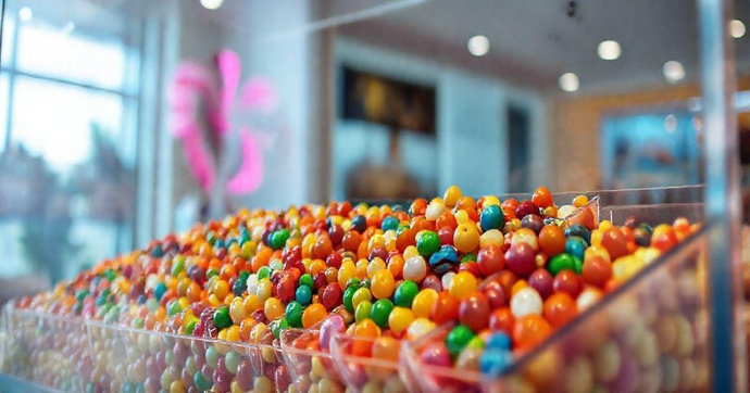 Expositor de doces em acr&iacute;lico: A escolha ideal